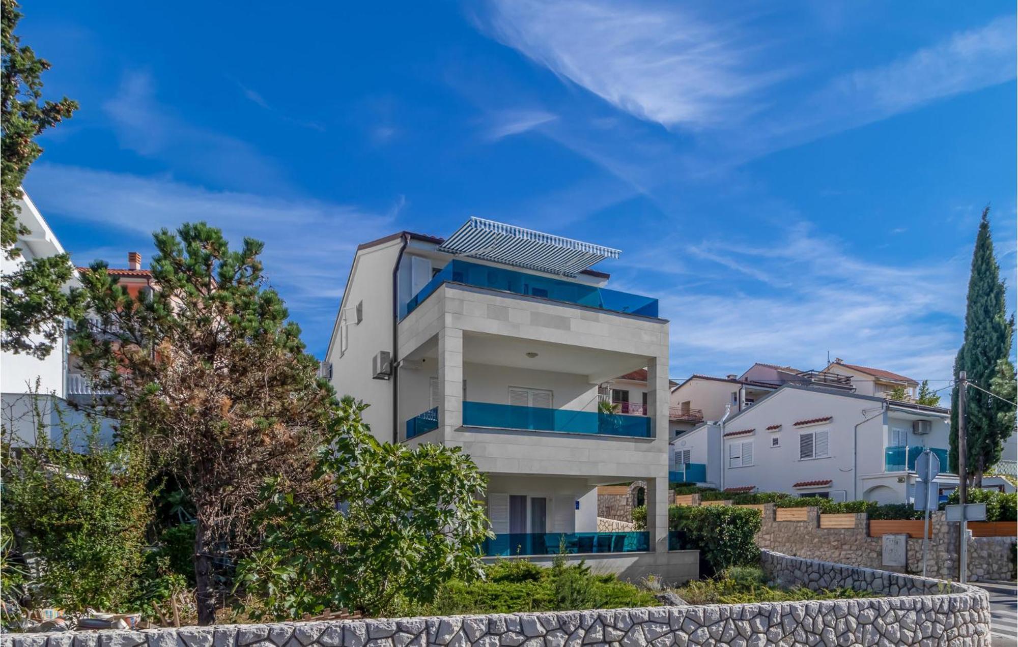 Stunning Apartment In Dramalj With House Sea View Екстер'єр фото