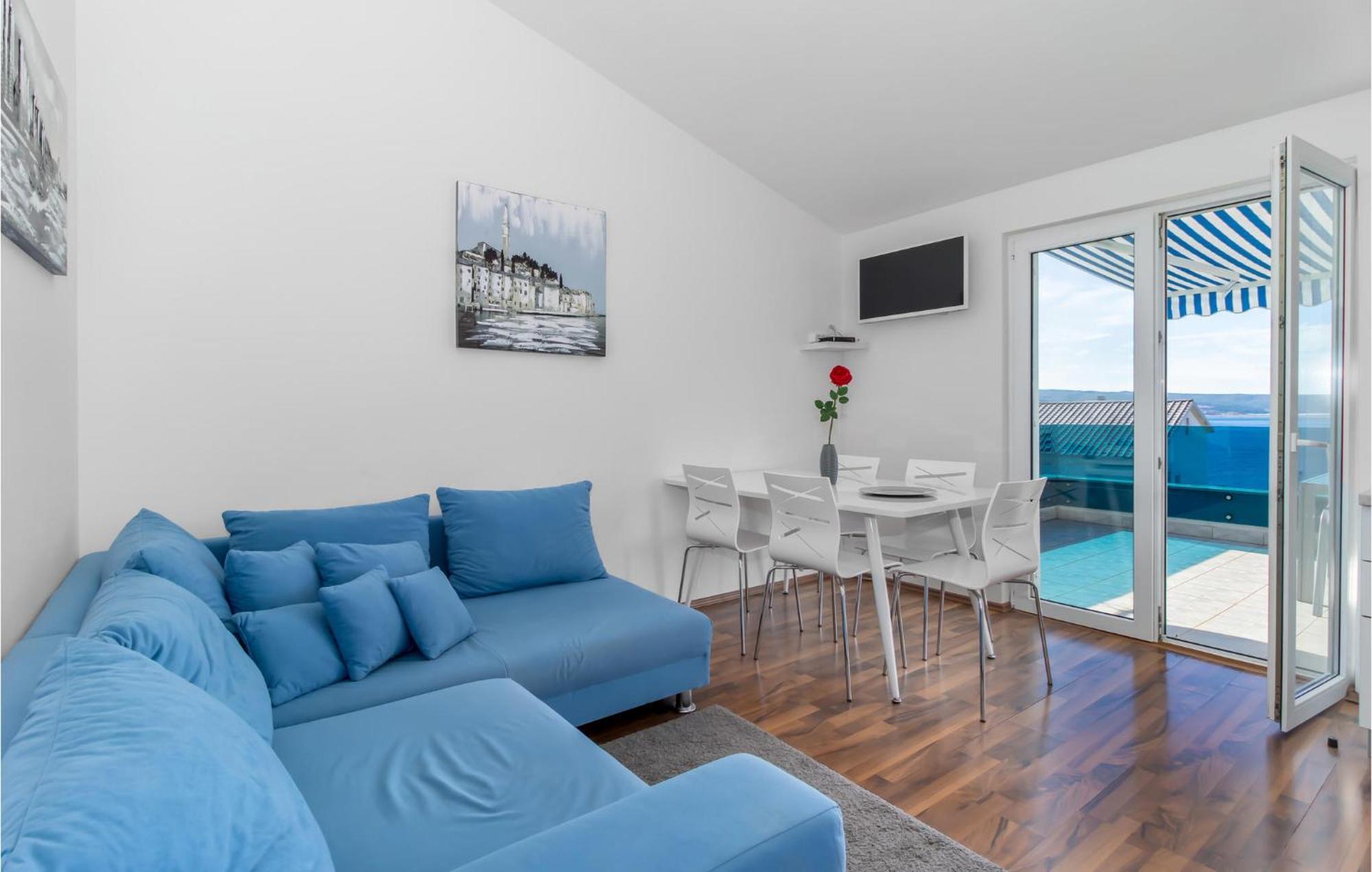 Stunning Apartment In Dramalj With House Sea View Екстер'єр фото