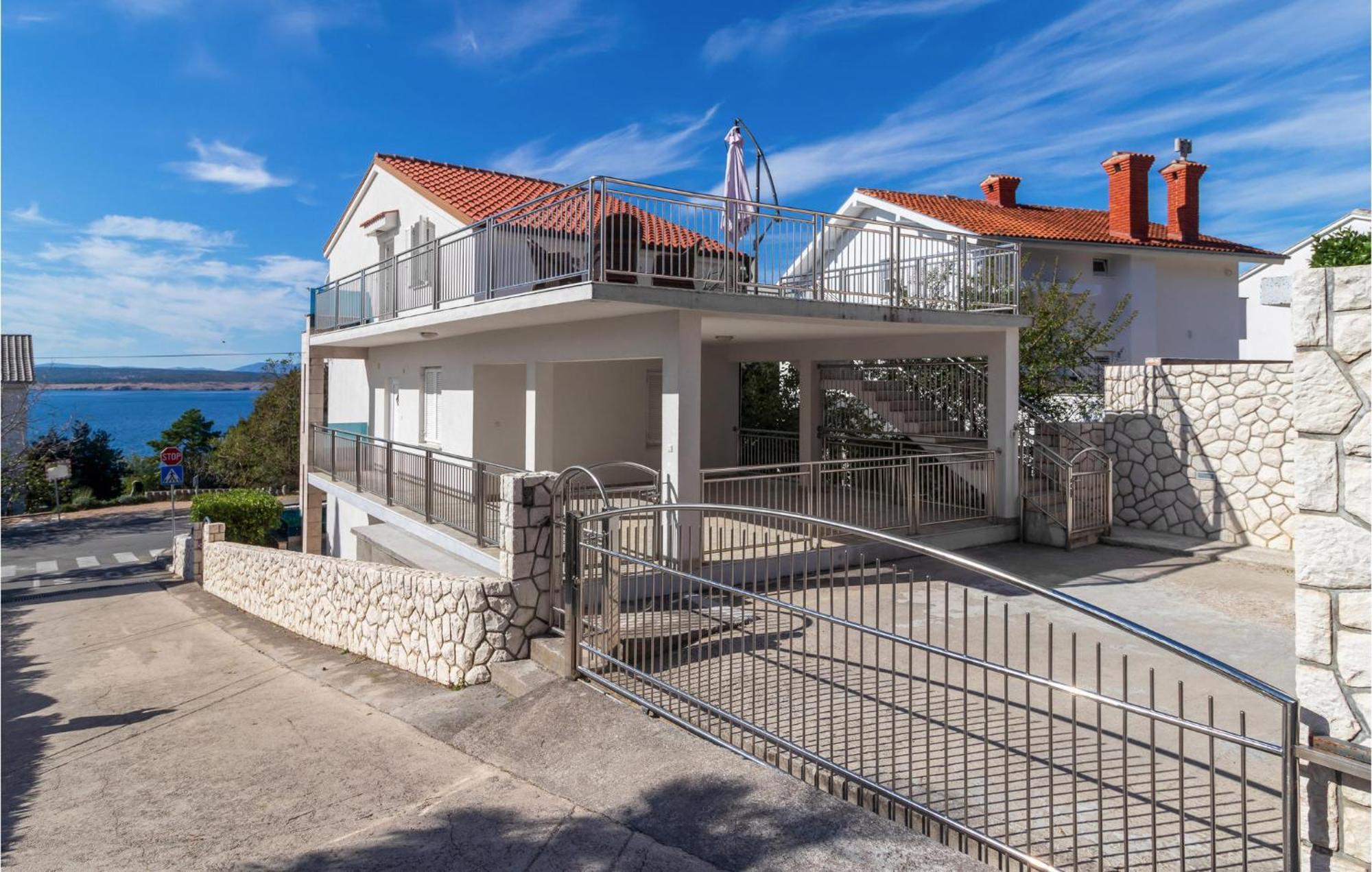 Stunning Apartment In Dramalj With House Sea View Екстер'єр фото