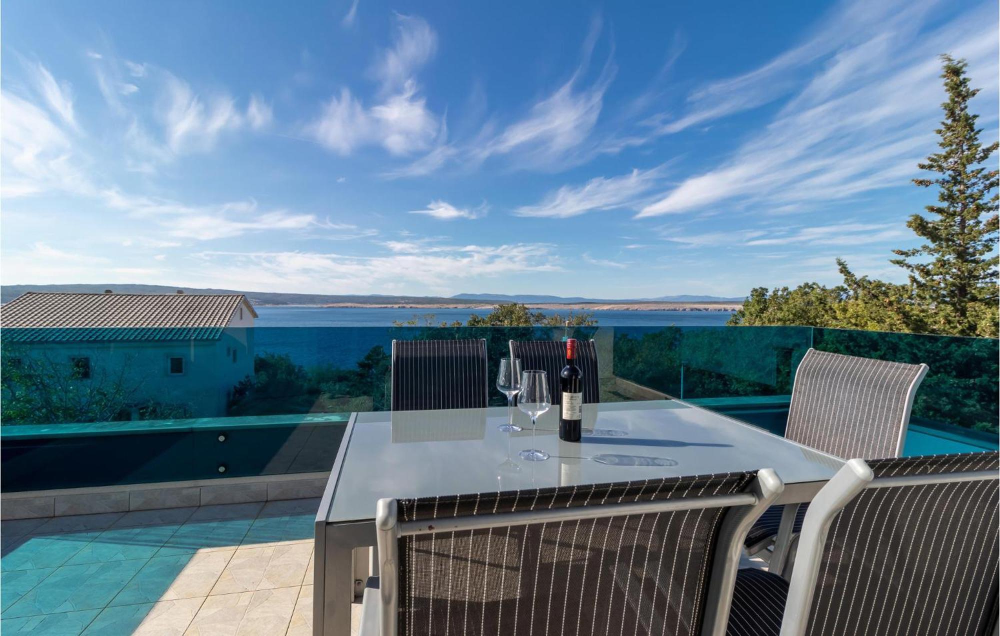 Stunning Apartment In Dramalj With House Sea View Екстер'єр фото
